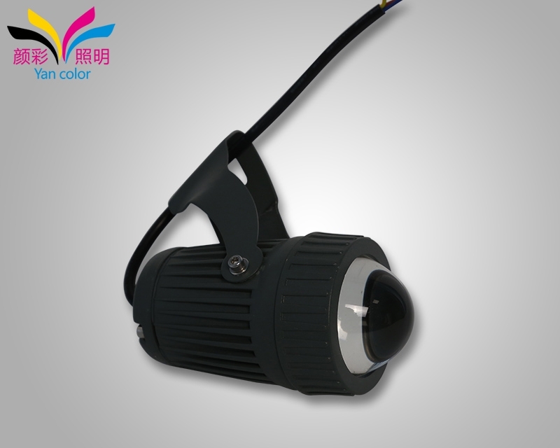 led洗牆燈通過（guò）內（nèi）置微（wēi）芯片的控製